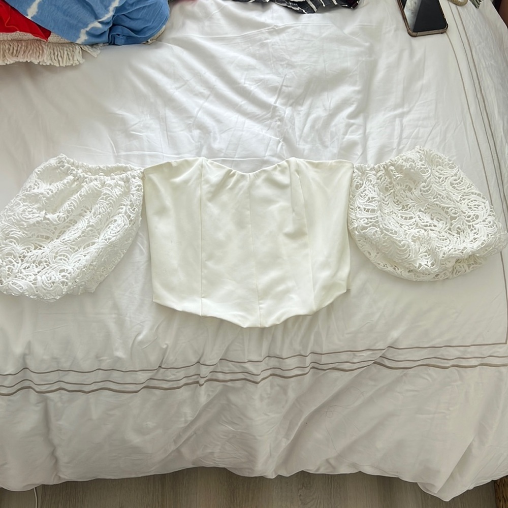 Off the shoulder Lace strapless top